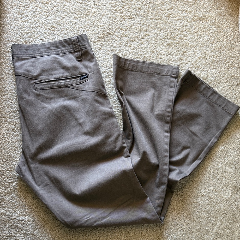 Volcom Men's frikin modern stretch pants color: mushroom size 33 worn once